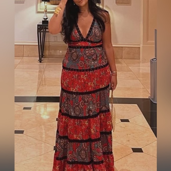 WORN ONCE ALICE AND OLIVIA MAXI TIERED FLORAL DRESS - Picture 7 of 7